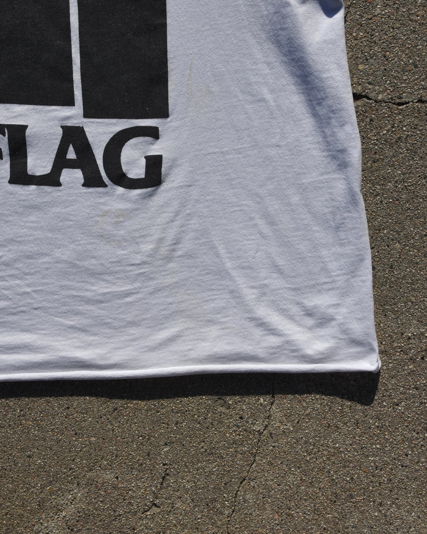 1985 Black Flag Tshirt Mens Medium - Cropped