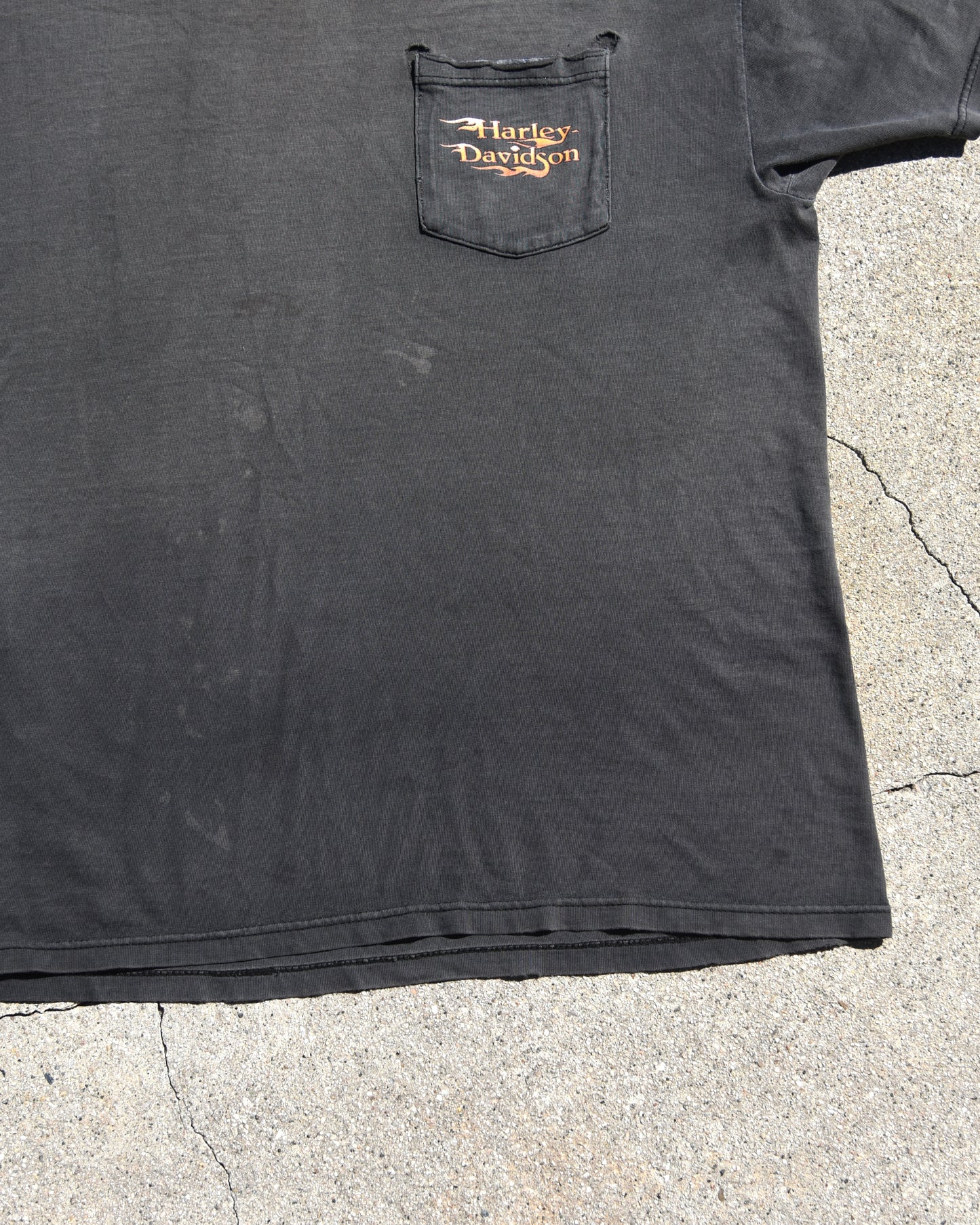 1990s Thrashed and Sun Faded Harley Davidson Tshirt