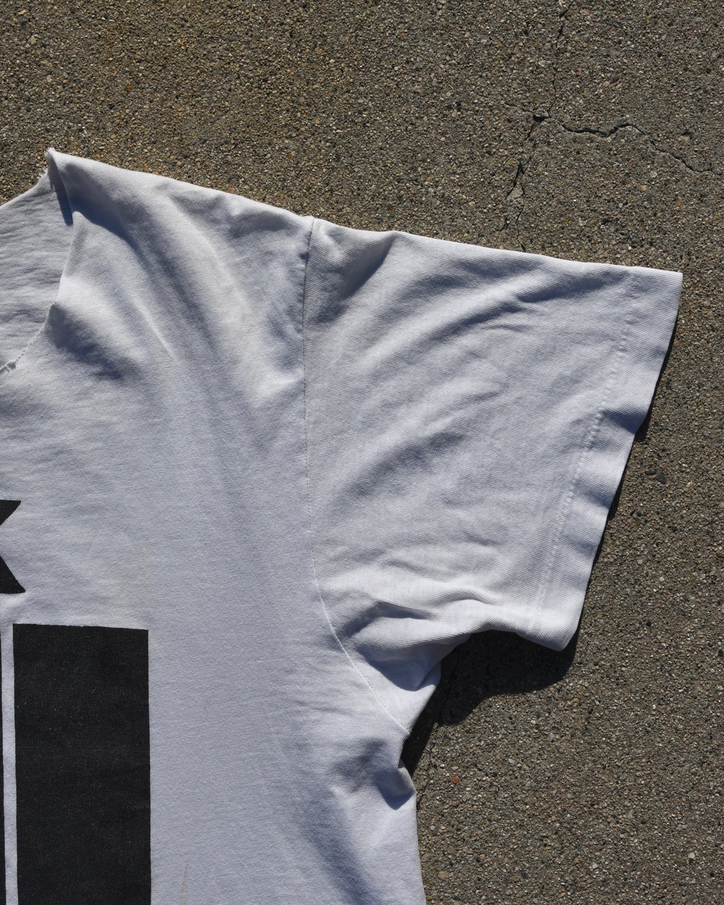 1985 Black Flag Tshirt Mens Medium - Cropped