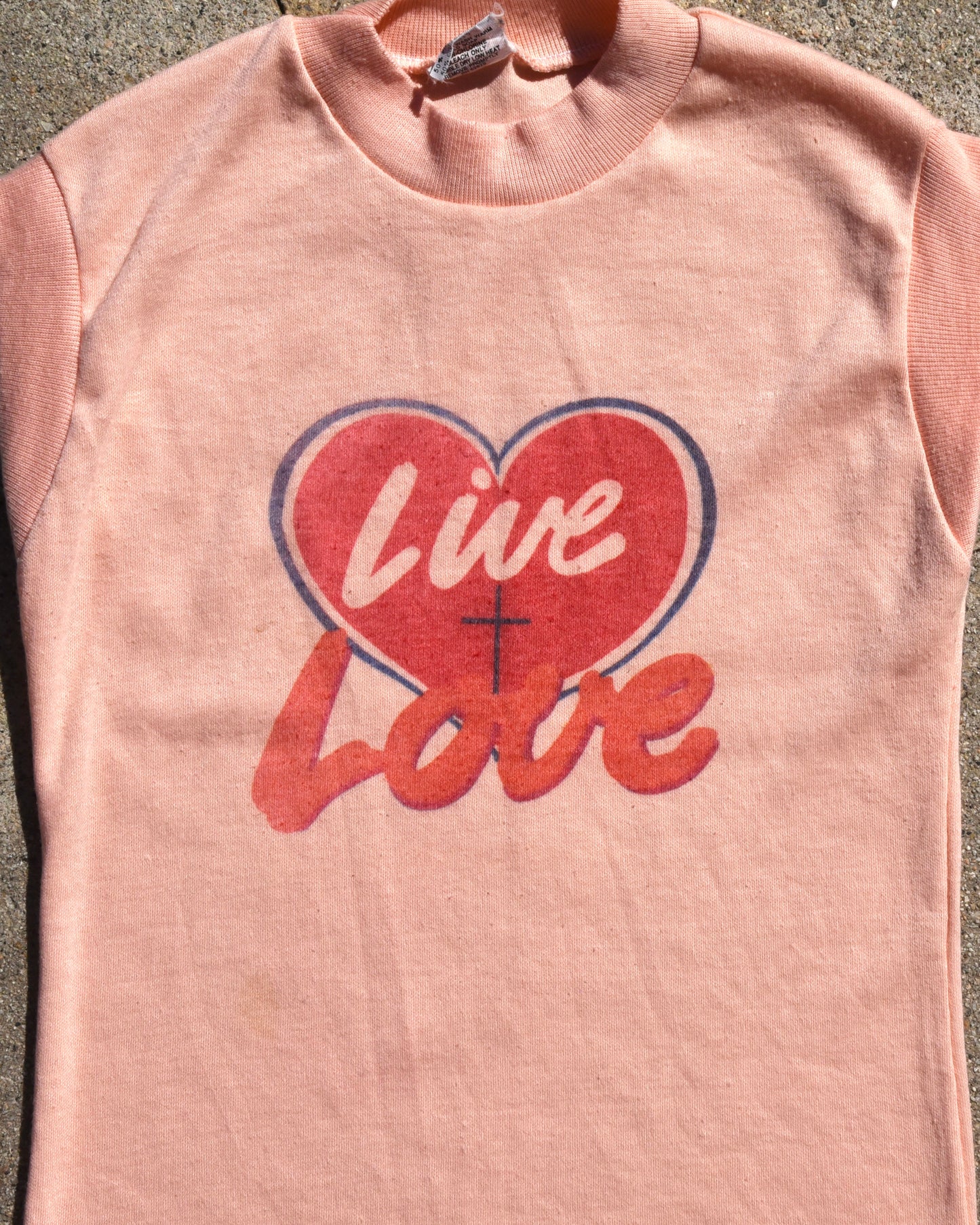 1970s Live + Love Femme Tshirt