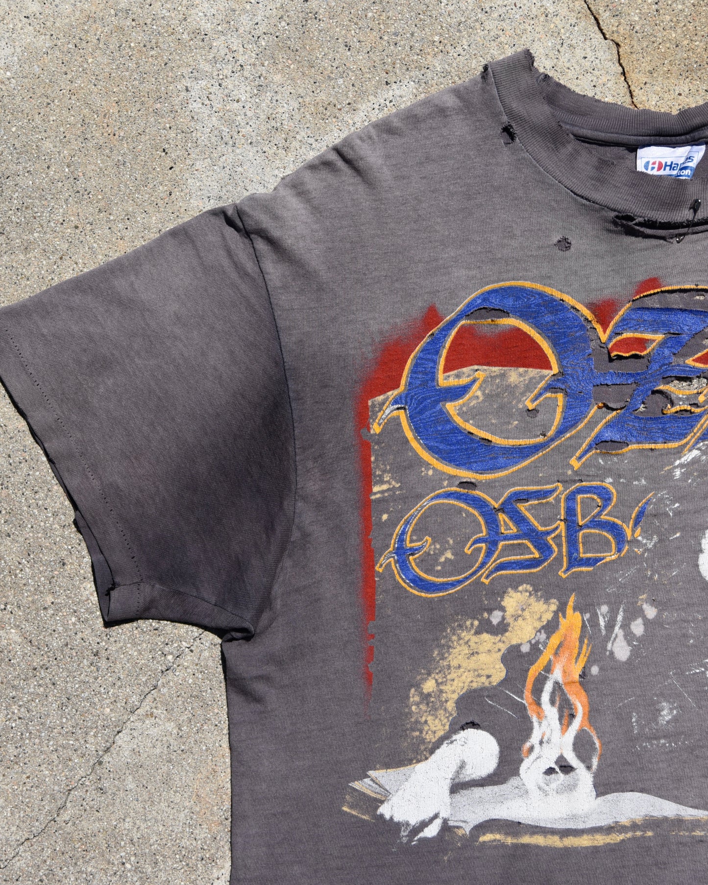 1980s Thrashed and Sun Faded Ozzy Osbourne Is… Tshirt