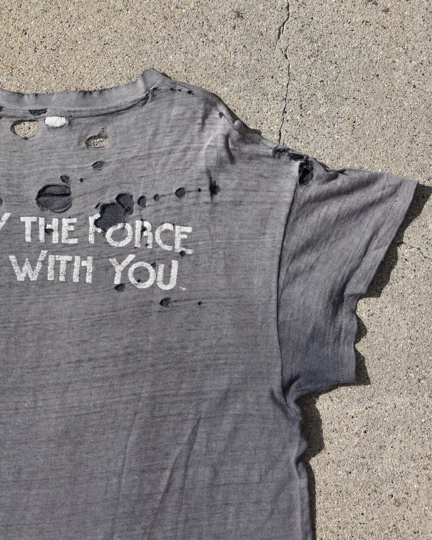 1977 Vintage Star Wars ‘MAY THE FORCE BE WITH YOU’ Sun Faded Tshirt