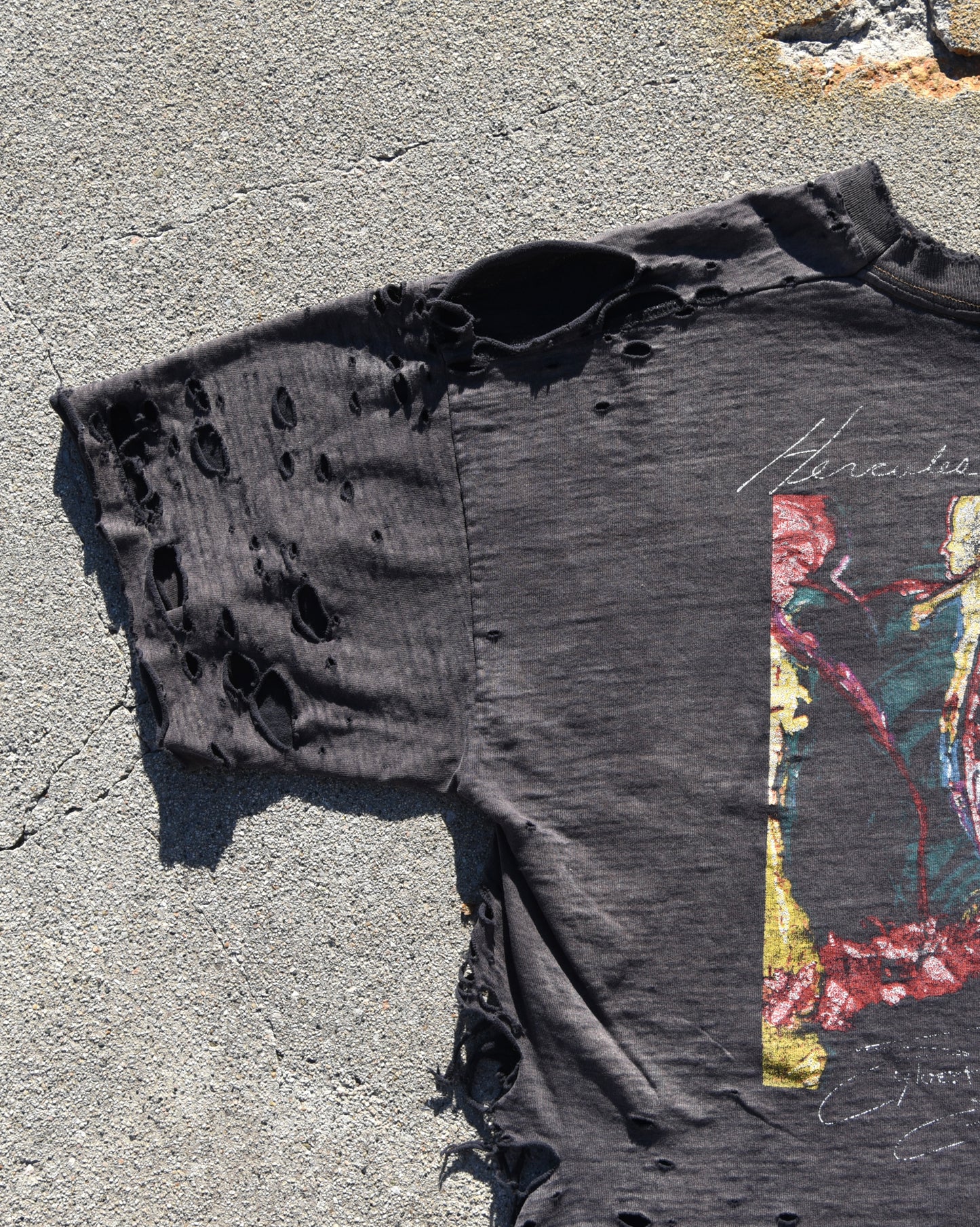 1980s Thrashed and Faded Planet Hollywood Tshirt