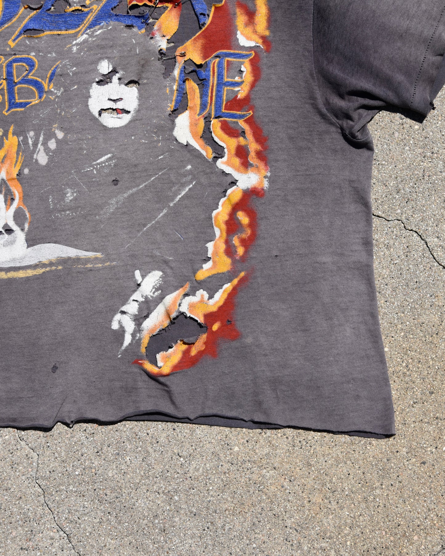 1980s Thrashed and Sun Faded Ozzy Osbourne Is… Tshirt