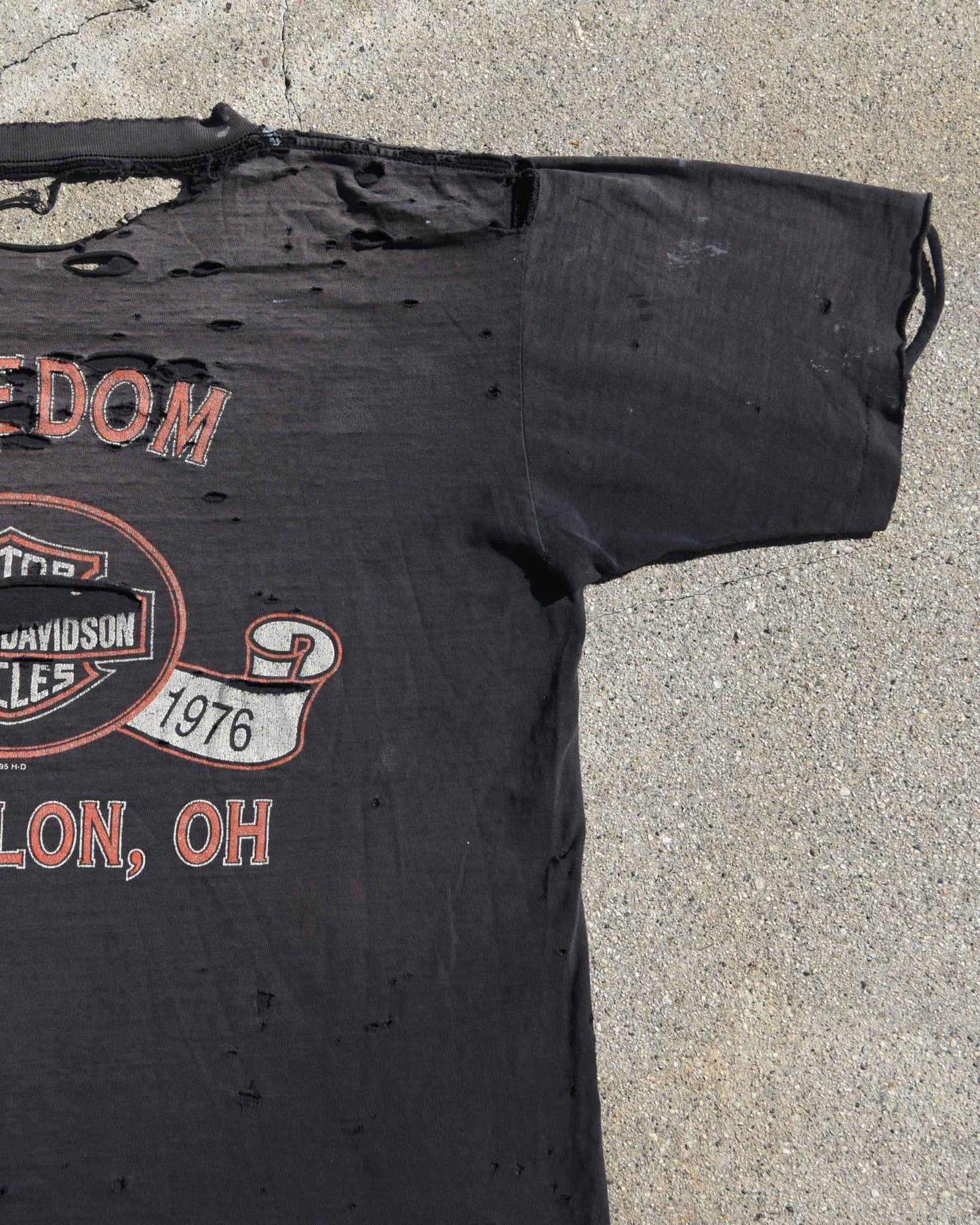 1990s Thrashed and Faded Harley Davidson Tshirt