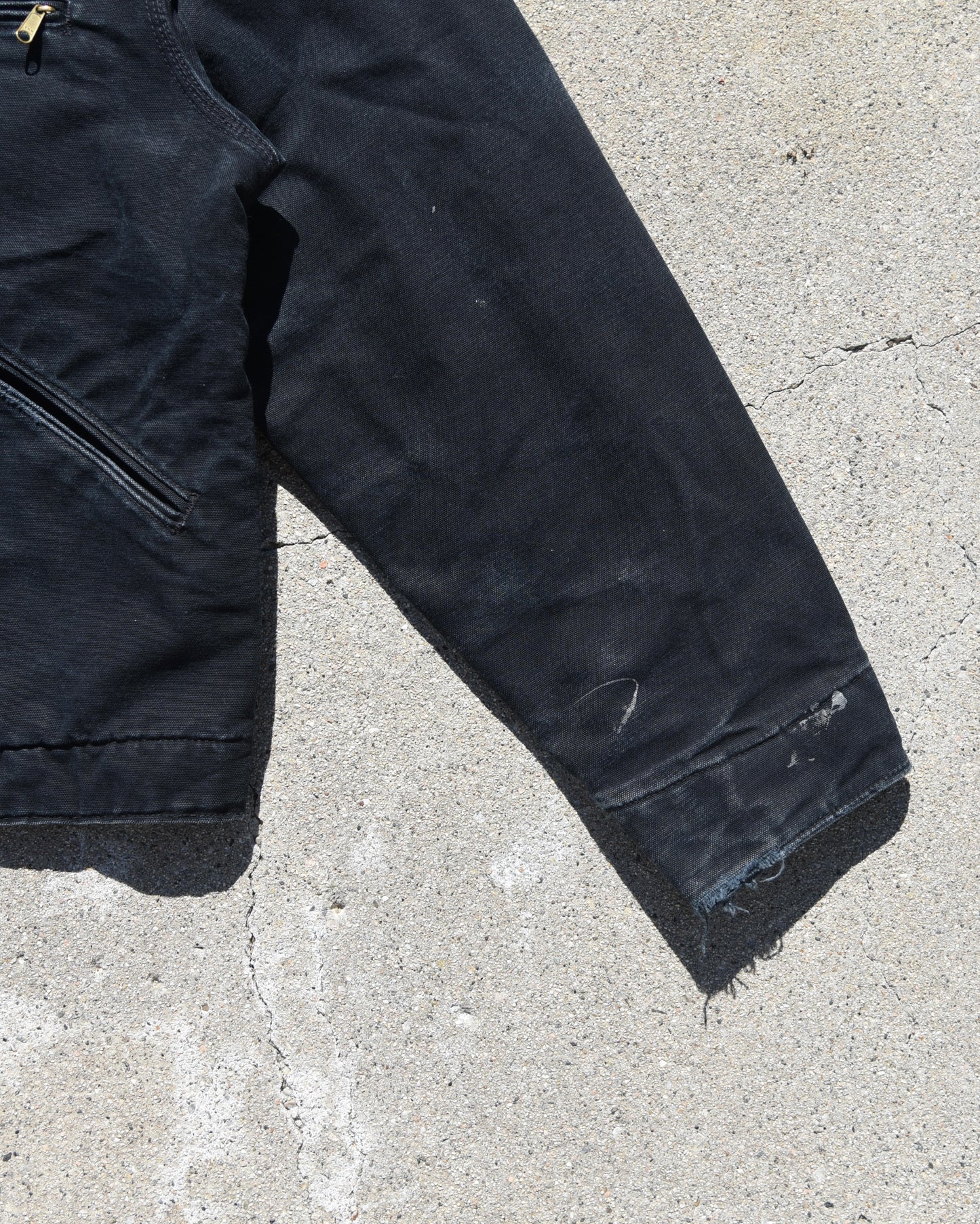 Carhartt J001 BLK Detroit Jacket - Medium
