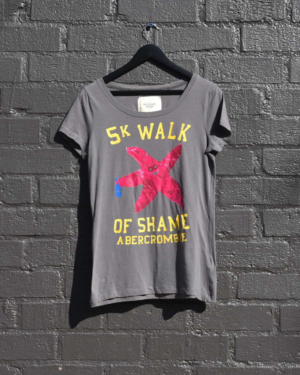 Y2K Abercrombie 5k Walk of Shame Femme Tshirt