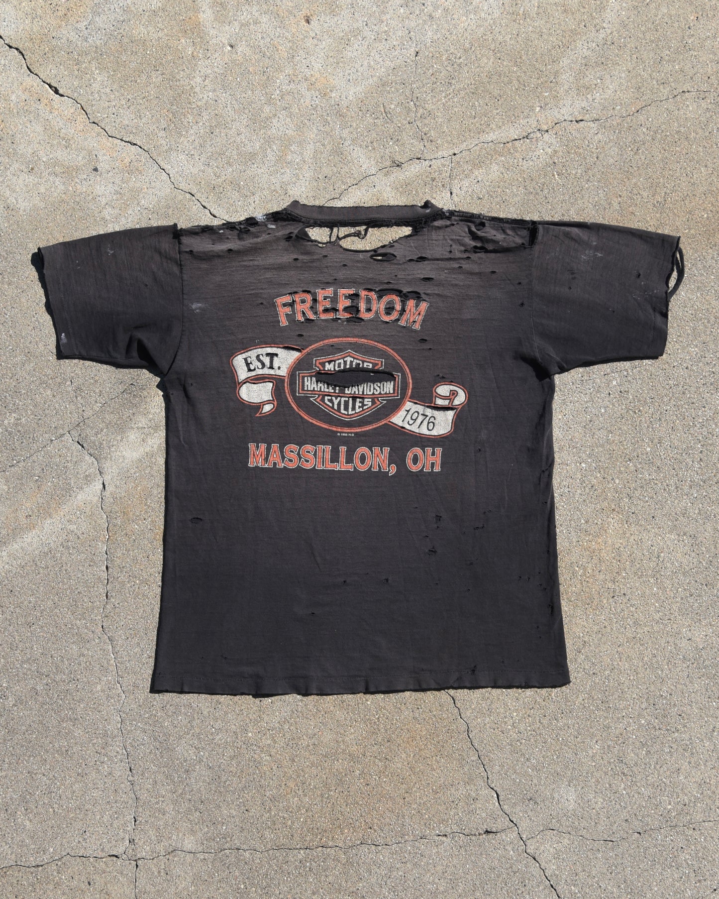 1990s Thrashed and Faded Harley Davidson Tshirt