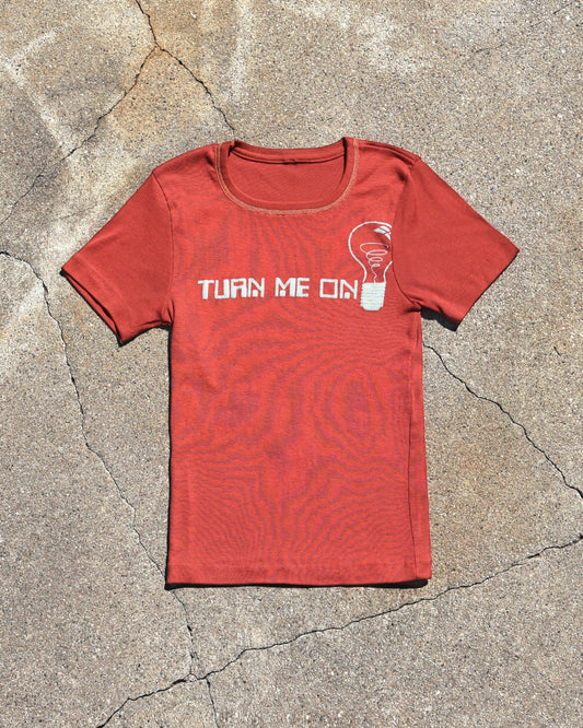 1970s Turn Me On Femme Tshirt