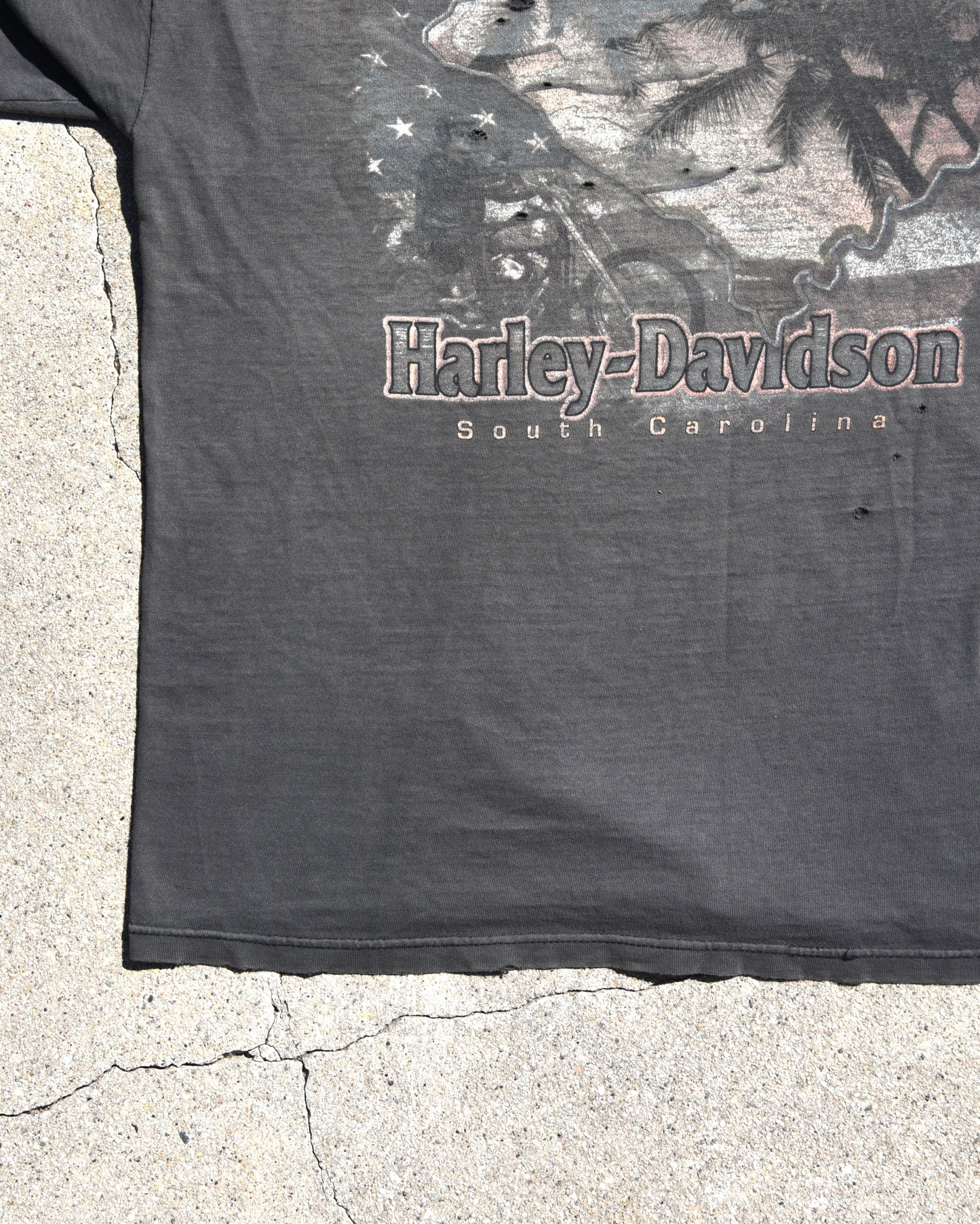 1990s Thrashed and Sun Faded Harley Davidson Tshirt