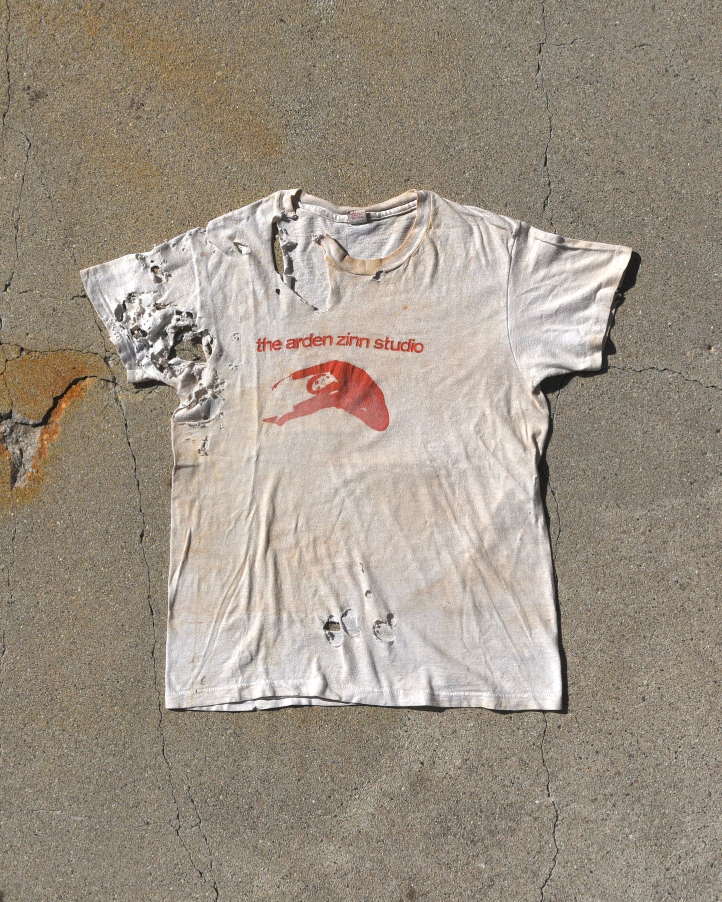 1970s Thrashed The Arden Zinn Studio Tshirt