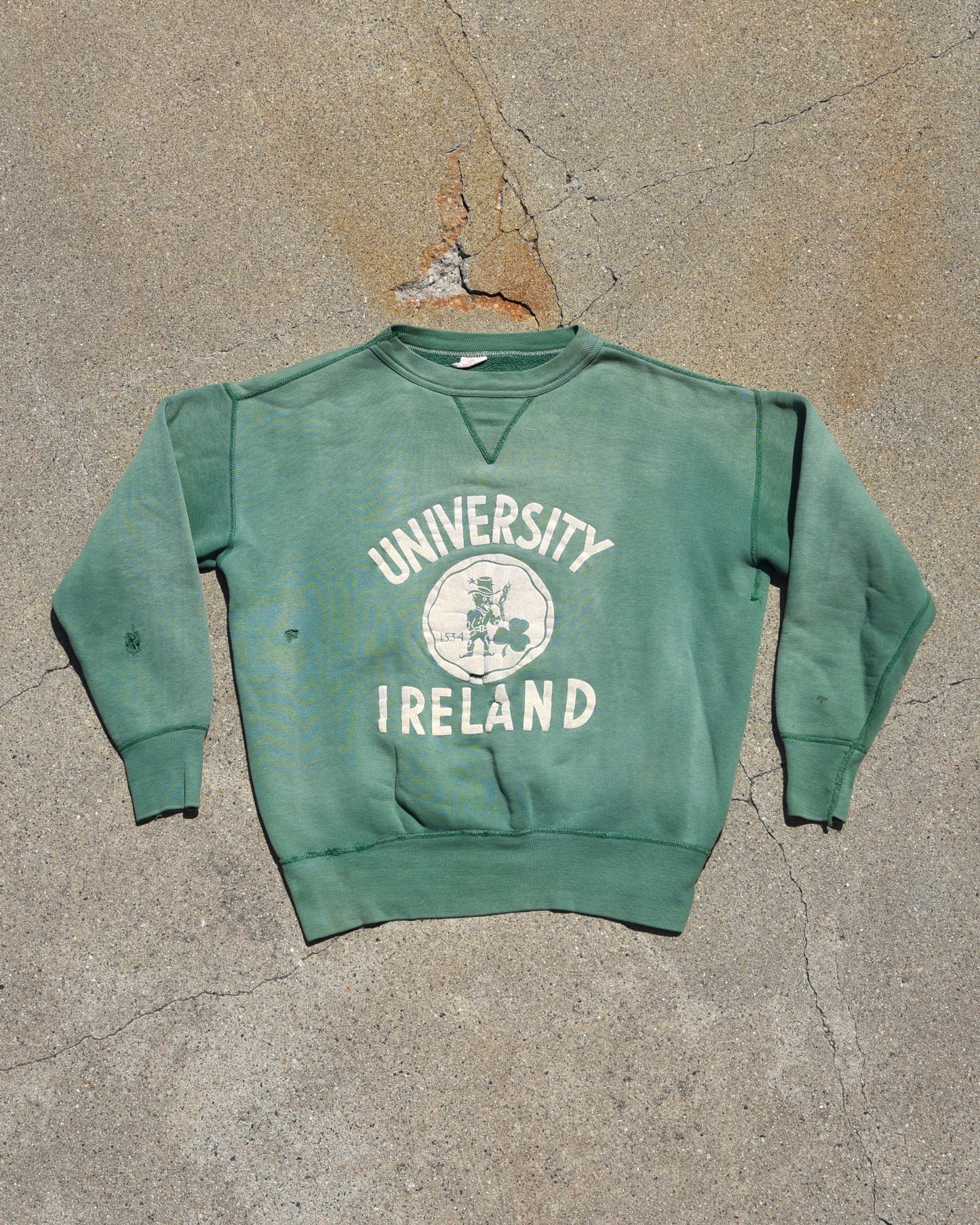 1950s Sun Faded University of Ireland Single V Sweatshirt