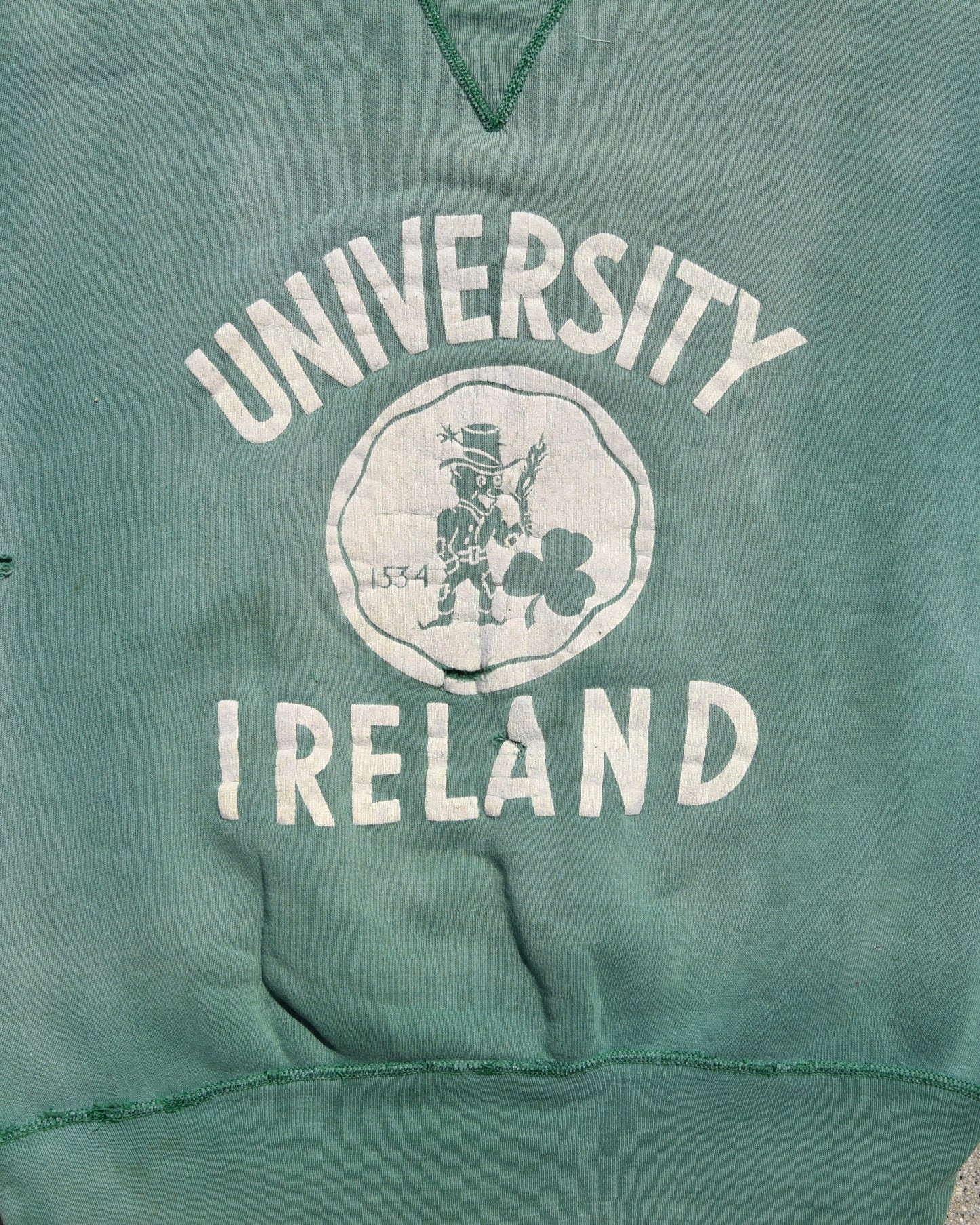 1950s Sun Faded University of Ireland Single V Sweatshirt