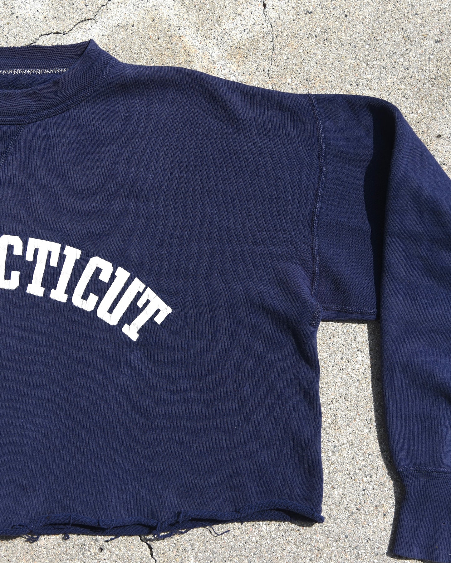 1960s Connecticut Single V Cropped Sweatshirt