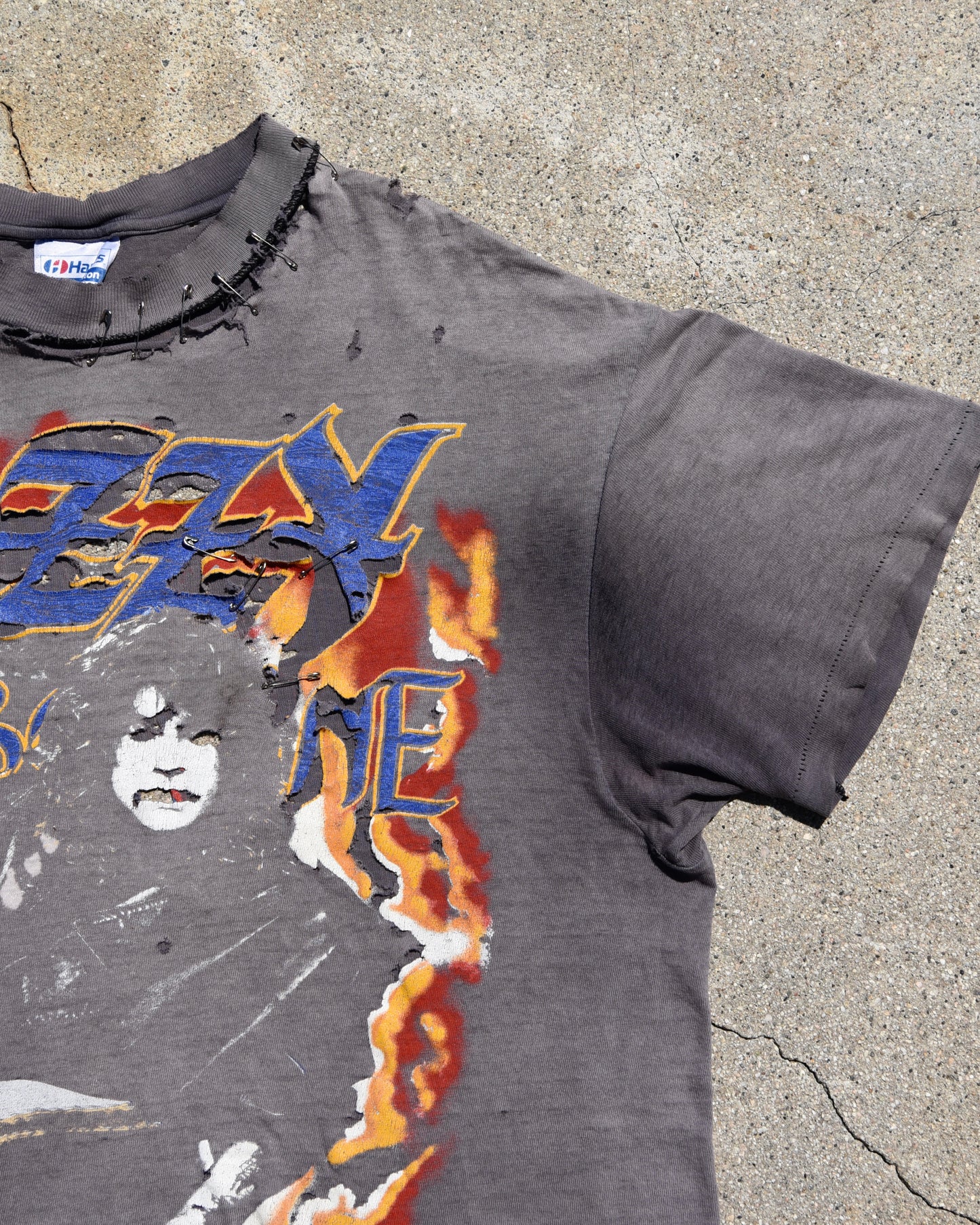 1980s Thrashed and Sun Faded Ozzy Osbourne Is… Tshirt