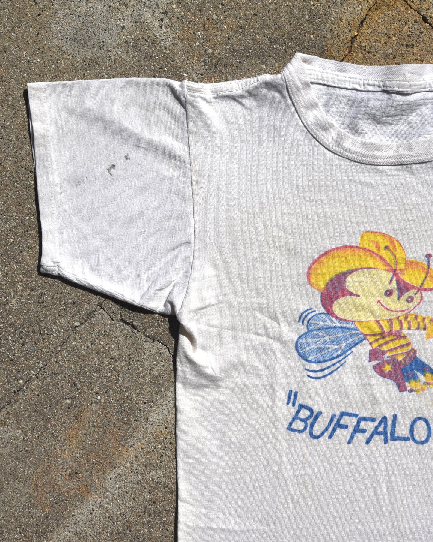 1950s Buffalo Bee Femme Tshirt