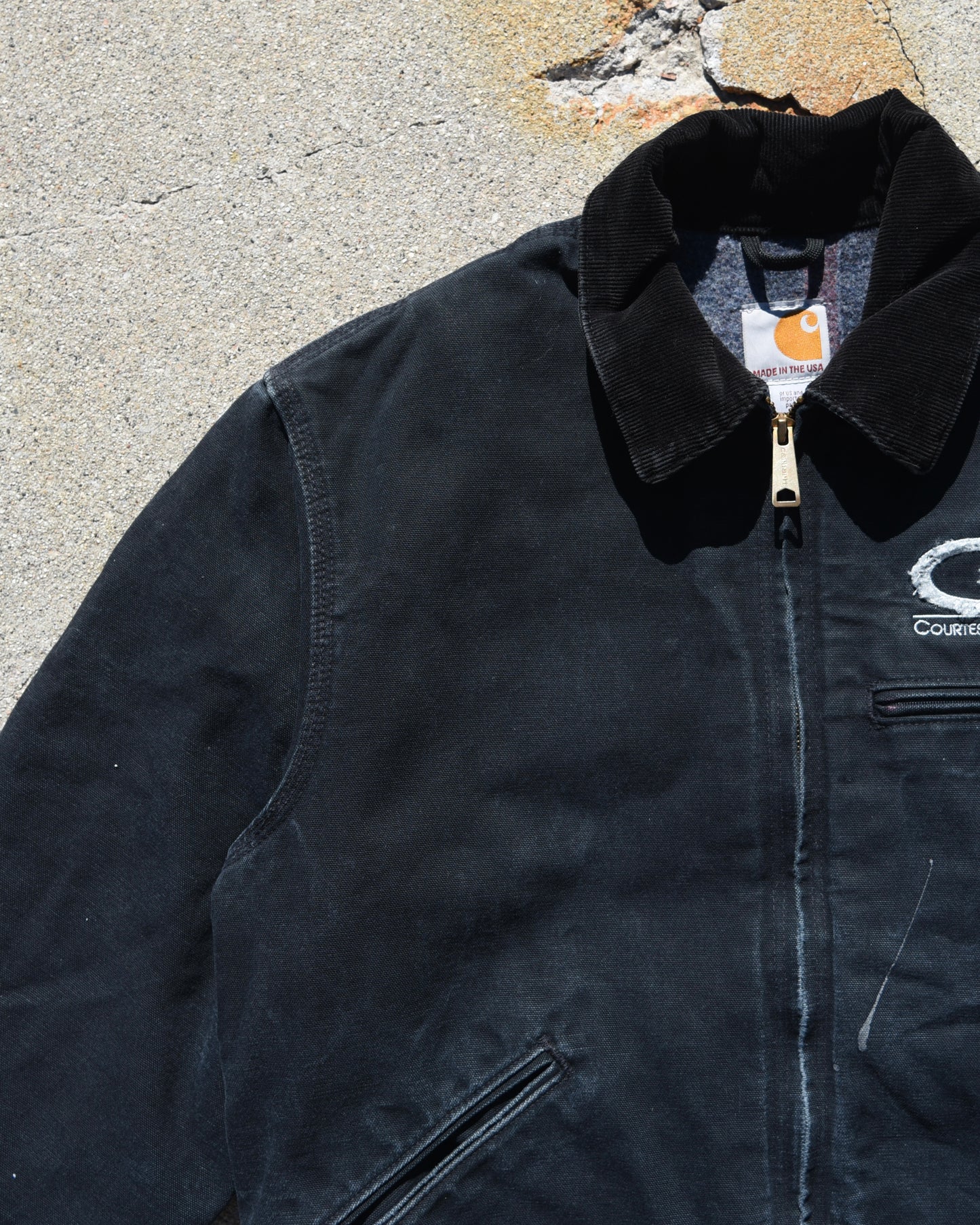 Carhartt J001 BLK Detroit Jacket - Medium