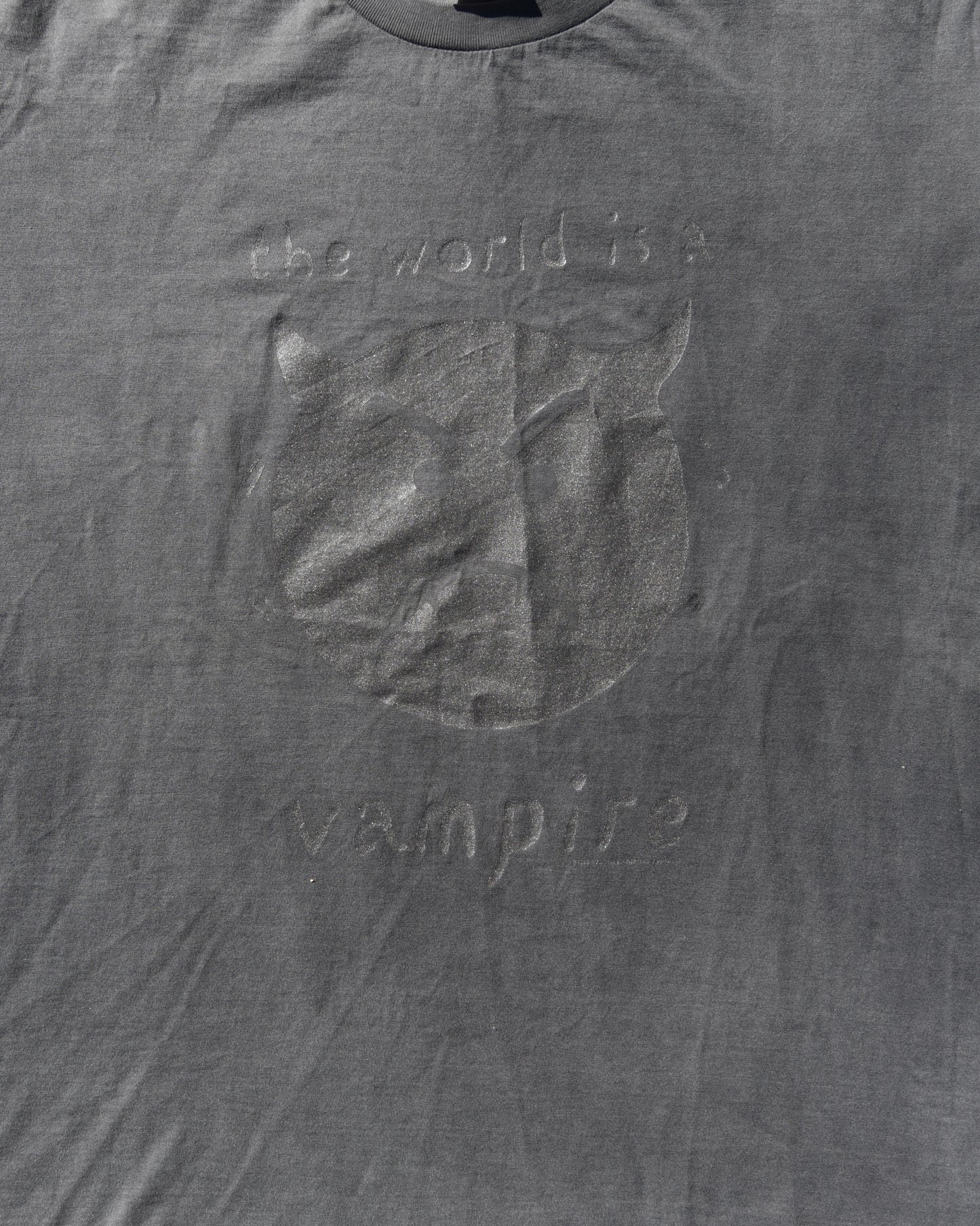 1996 Vintage Smashing Pumpkins The World Is A Vampire Tshirt Sun Faded
