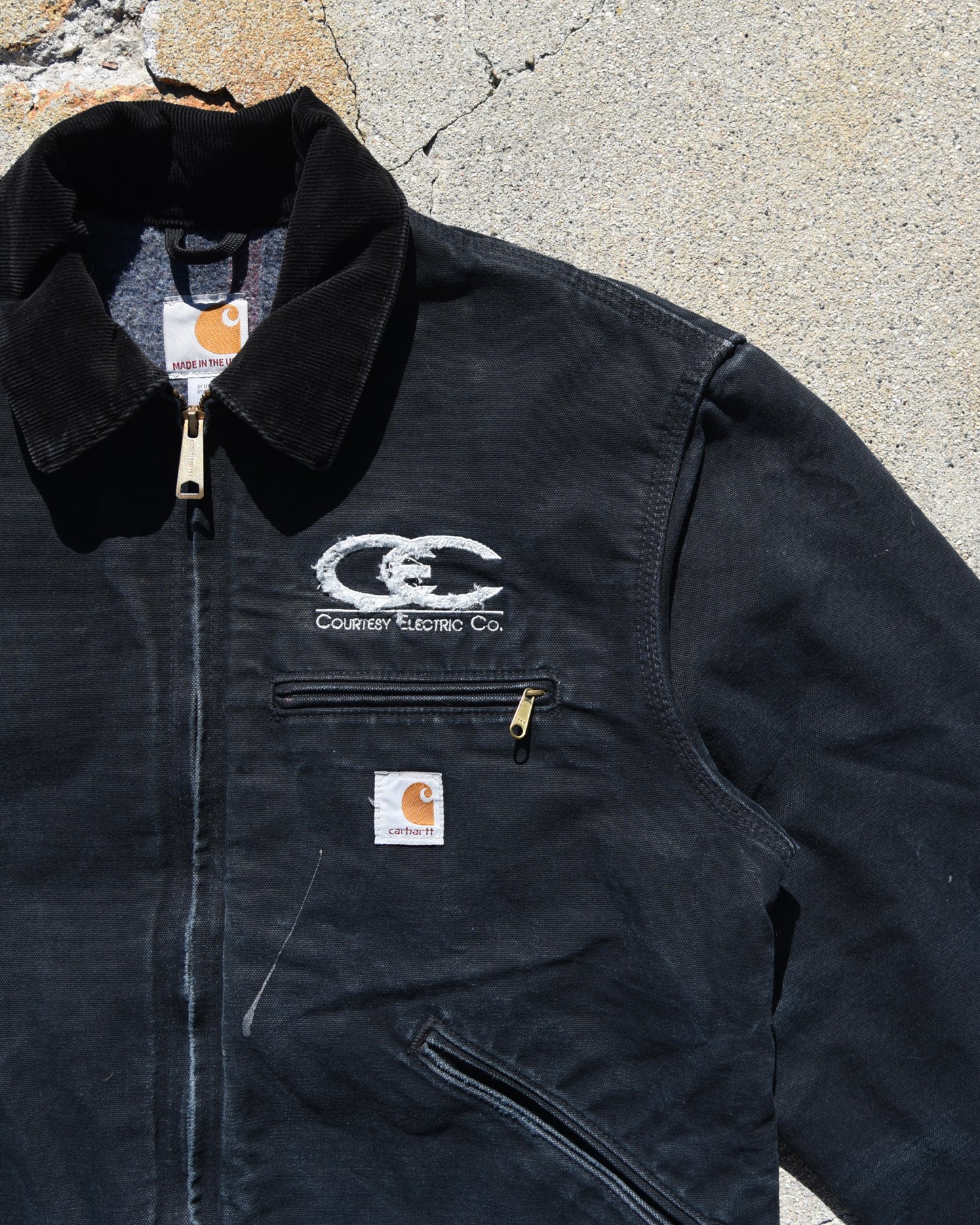 Carhartt J001 BLK Detroit Jacket - Medium