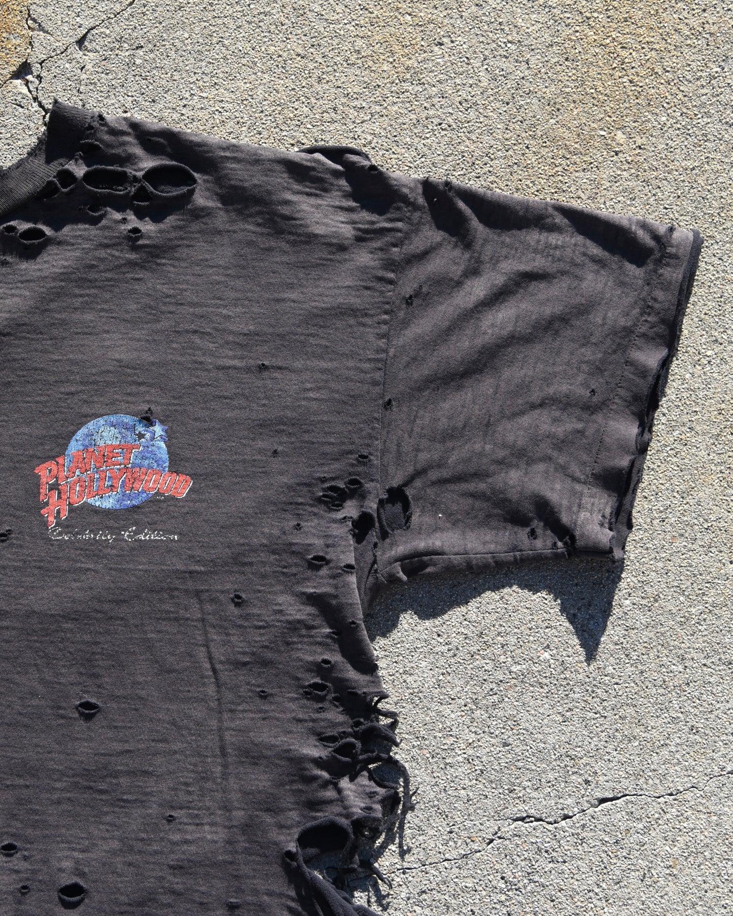 1980s Thrashed and Faded Planet Hollywood Tshirt