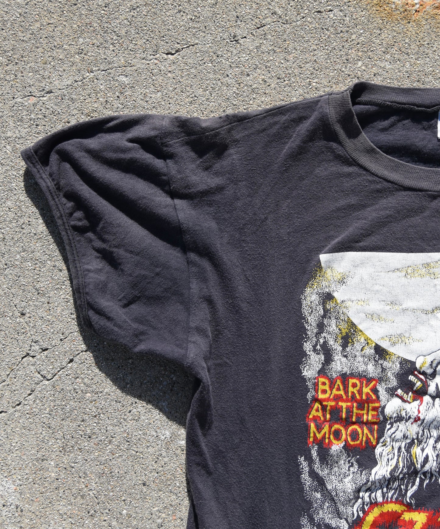 1980s Sun Faded Ozzy Osbourne Bark at the Moon Tshirt
