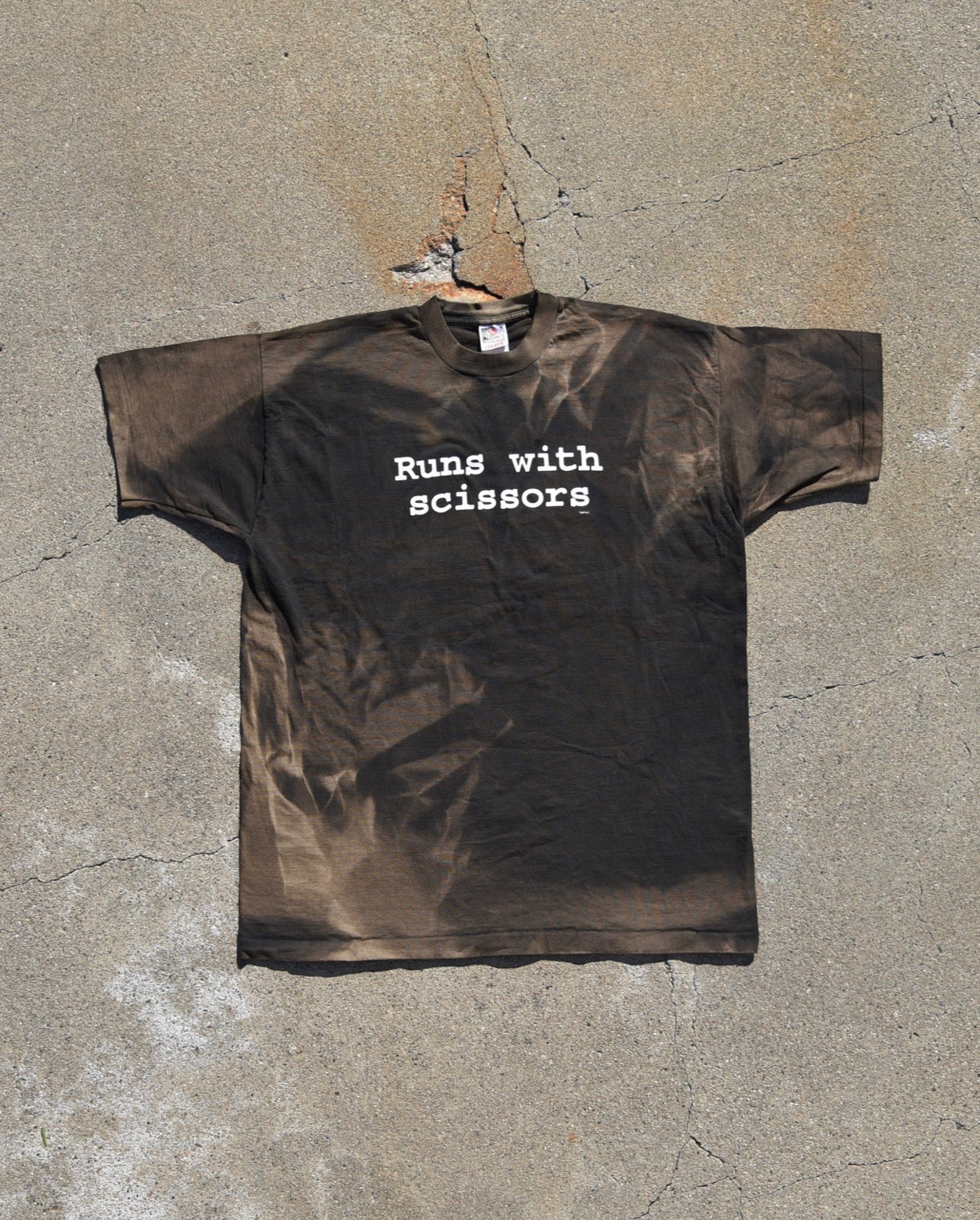 1990s Sun Faded Runs With Scissors Tshirt